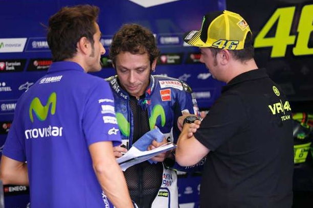 valentino-rossi-trick