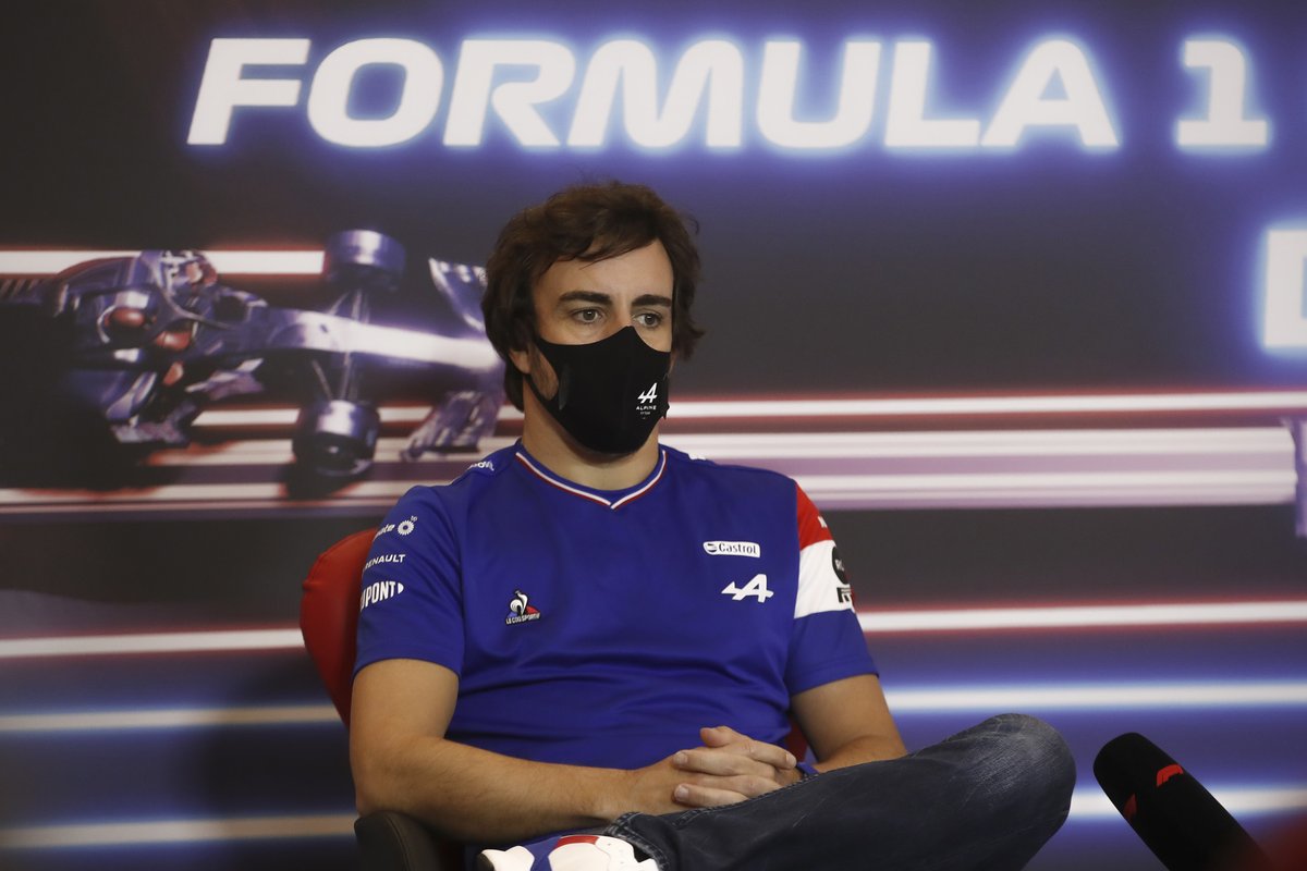 Permane praises Alonso for good handling