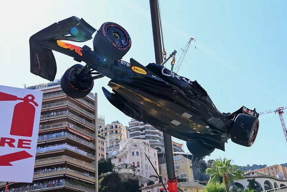 PErez crashed car in Monaco