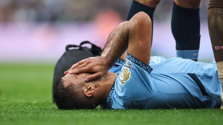 rodri-pictured-after-injury-during-man-city-vs-arsenal