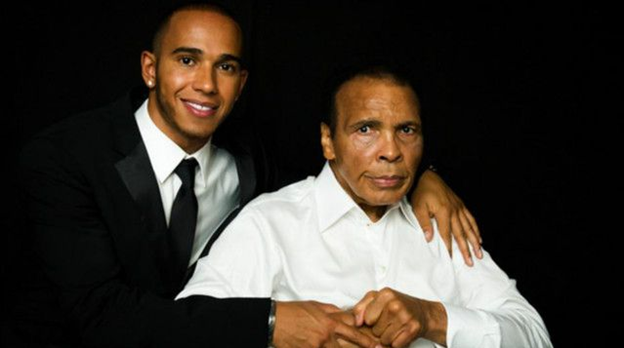 Hamilton Sebut Muhammad Ali sebagai Ikon Olahraga Terhebat dalam Sejarah