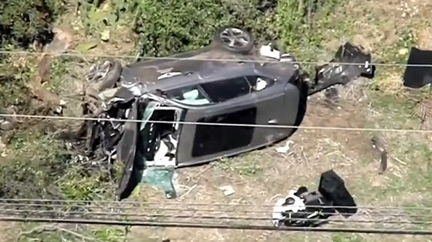 Mobil Tiger Woods Alami Kecelakaan di Los Angeles