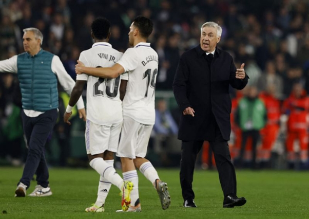 Tak Mau Ambil Pusing Soal Kepergian Benzema, Ancelotti Andalkan Bintang Muda