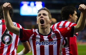 BARCELONA, SPAIN - MARCH 04: Iker Muniain of Athletic Club celebrates after his teammate scored the opening goal during the Copa del Rey Semi-Final Second Leg match between RCD Espanyol and Athletic Club at Cornella-El Prat Stadium on March 4, 2015 in Barcelona, Spain. (Photo by Alex Caparros/Getty Images)
